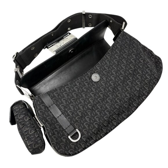 Christian Dior Vintage 2002 Trotter Street Chic Columbus Shoulder Bag [106203] - Picture 12 of 15